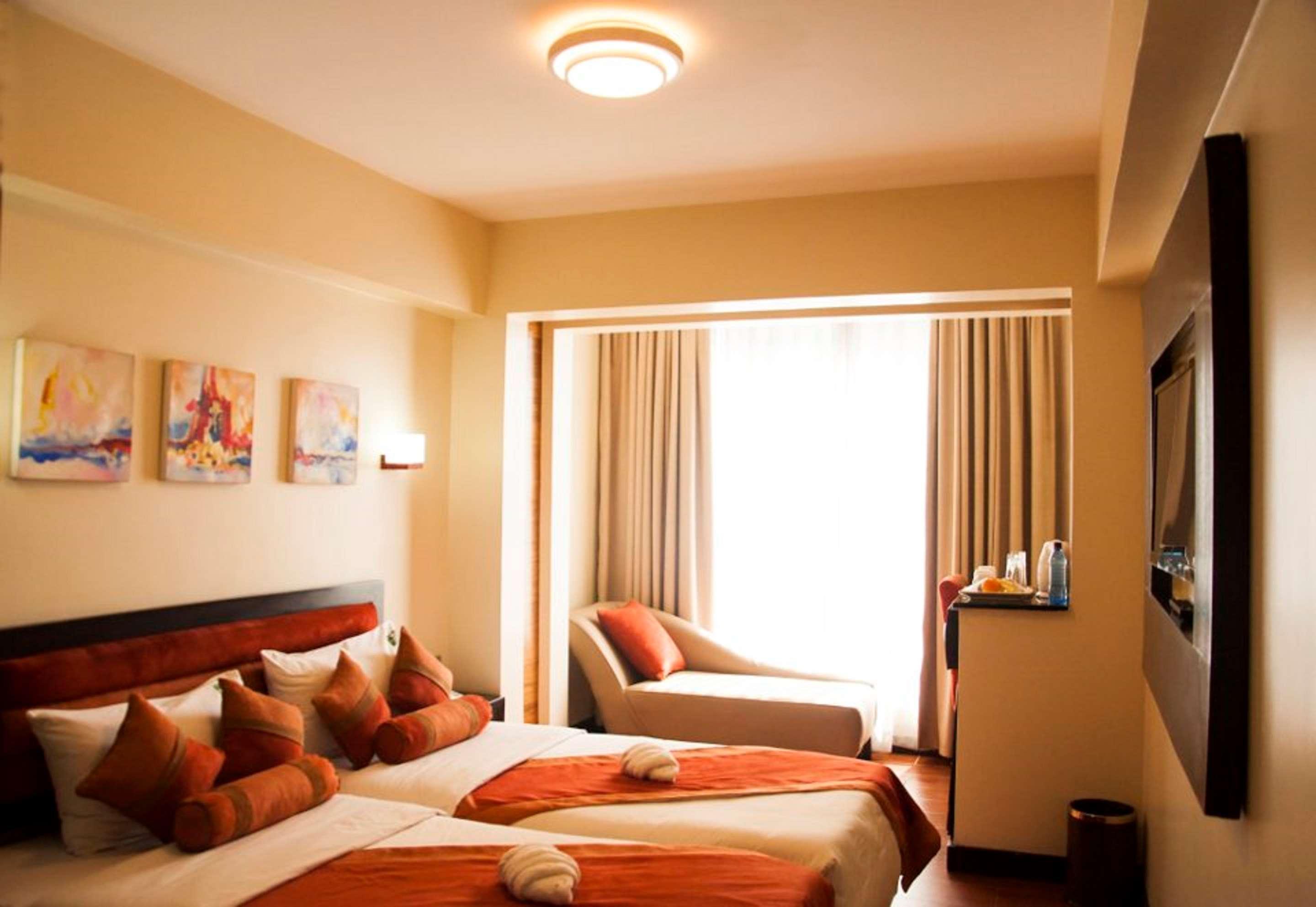Отель Western Meridian 4*